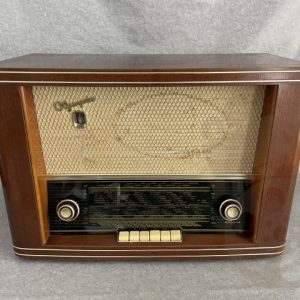 Röhrenradio VEB Sachsenwerk Olympia